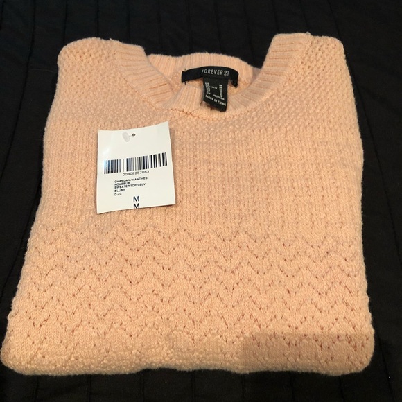 Women’s Sweater - Picture 1 of 1